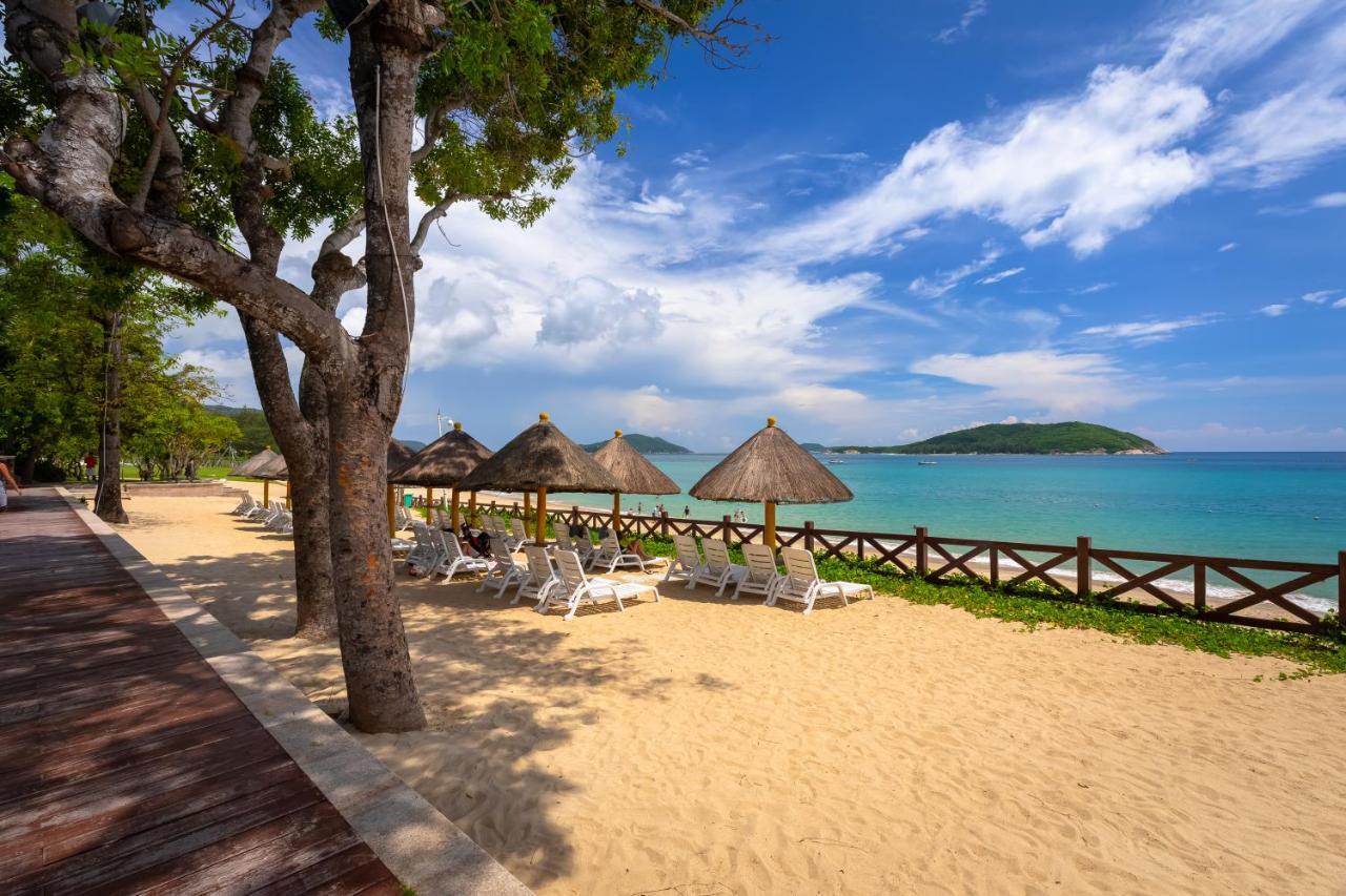 Ocean View Resort Yalong Bay Sanya Bagian luar foto